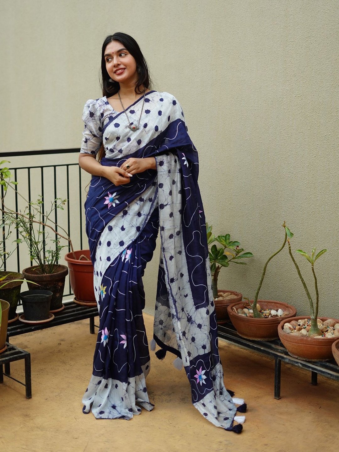 

LeeliPeeri Designer Polka Dot Chanderi Saree, Blue