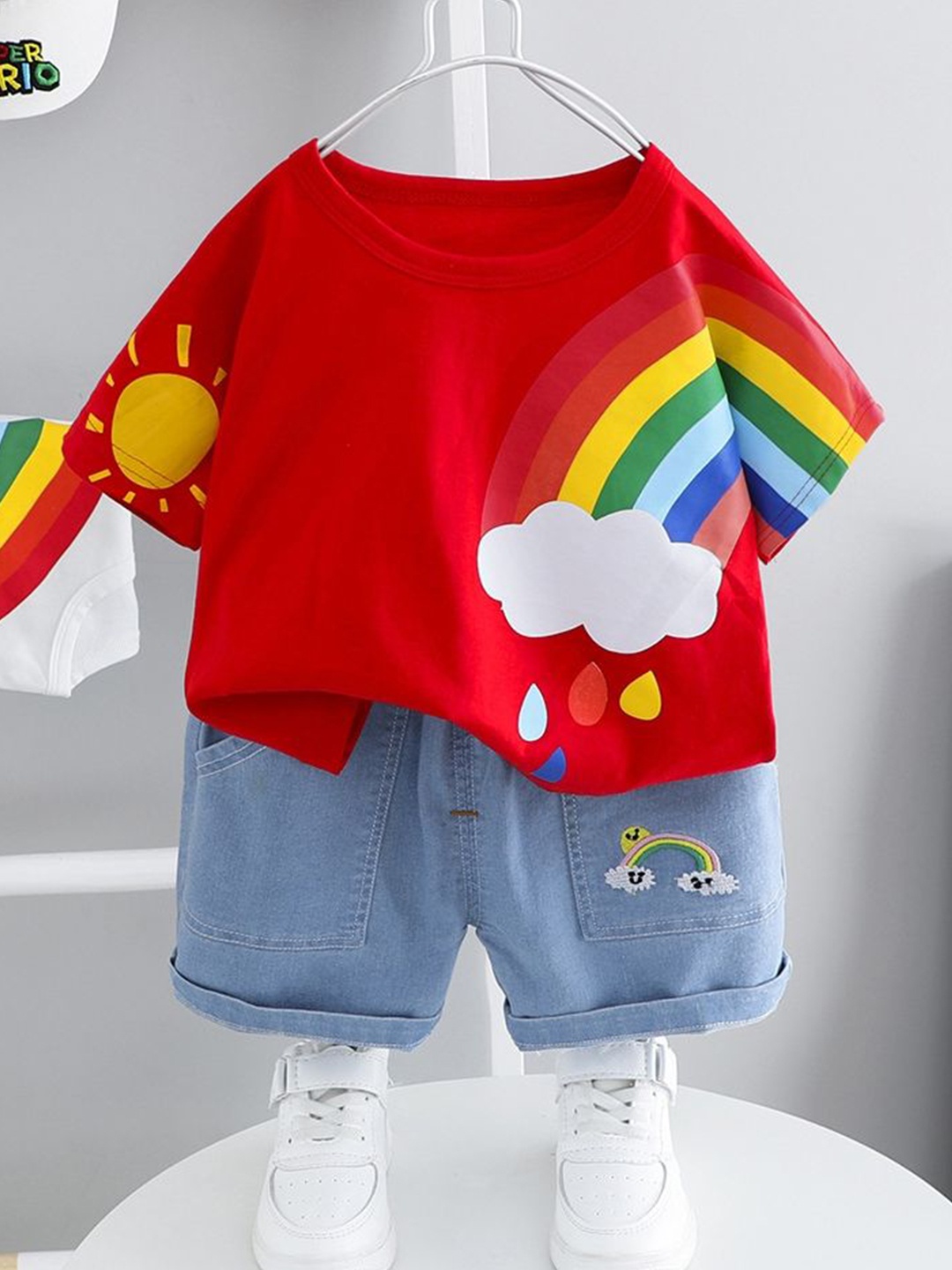

LULU & SKY Boys Colourblocked T-shirt with Shorts, Red