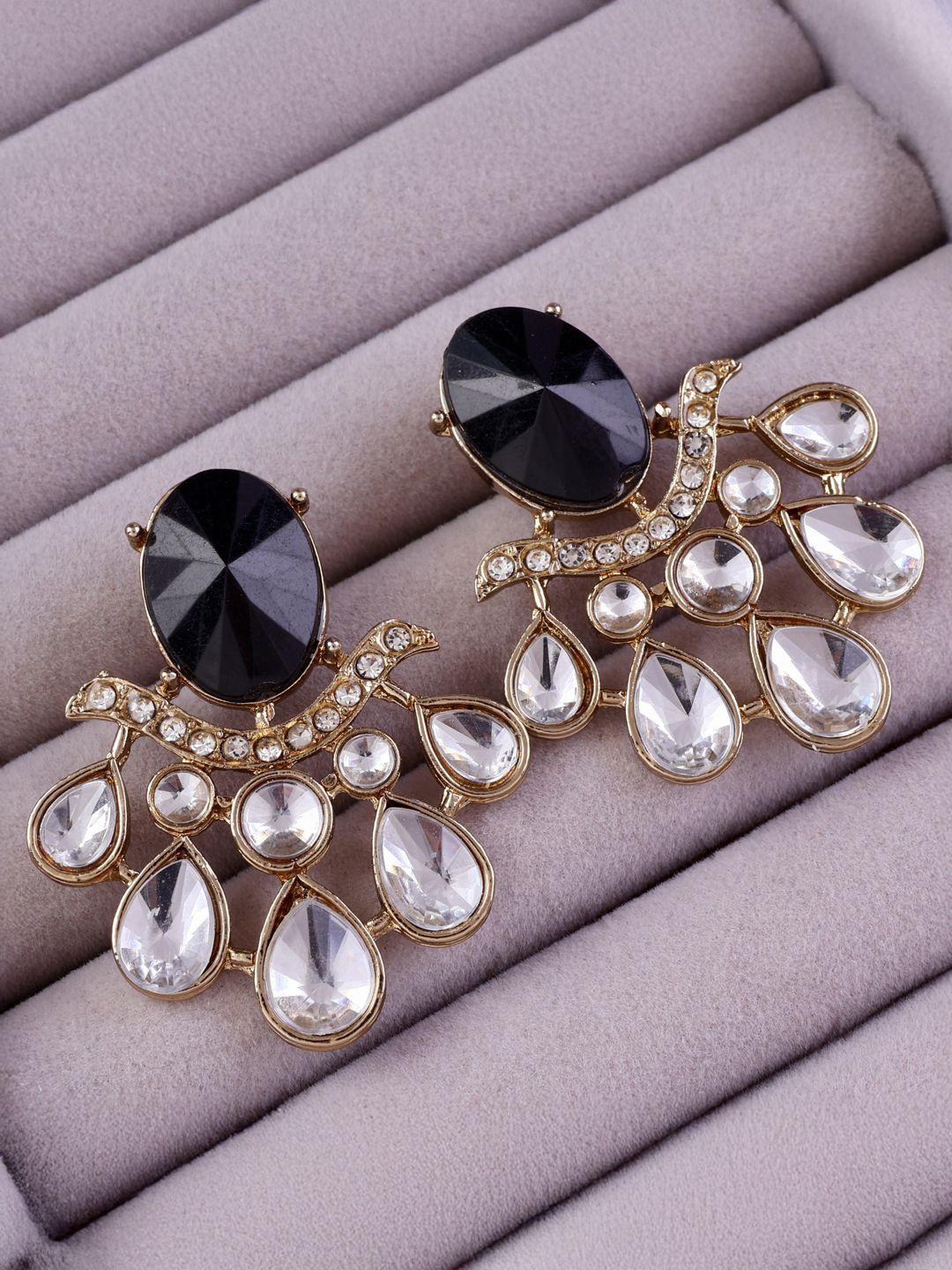 

SHONA'S STYLE Floral Studs Earrings, Black
