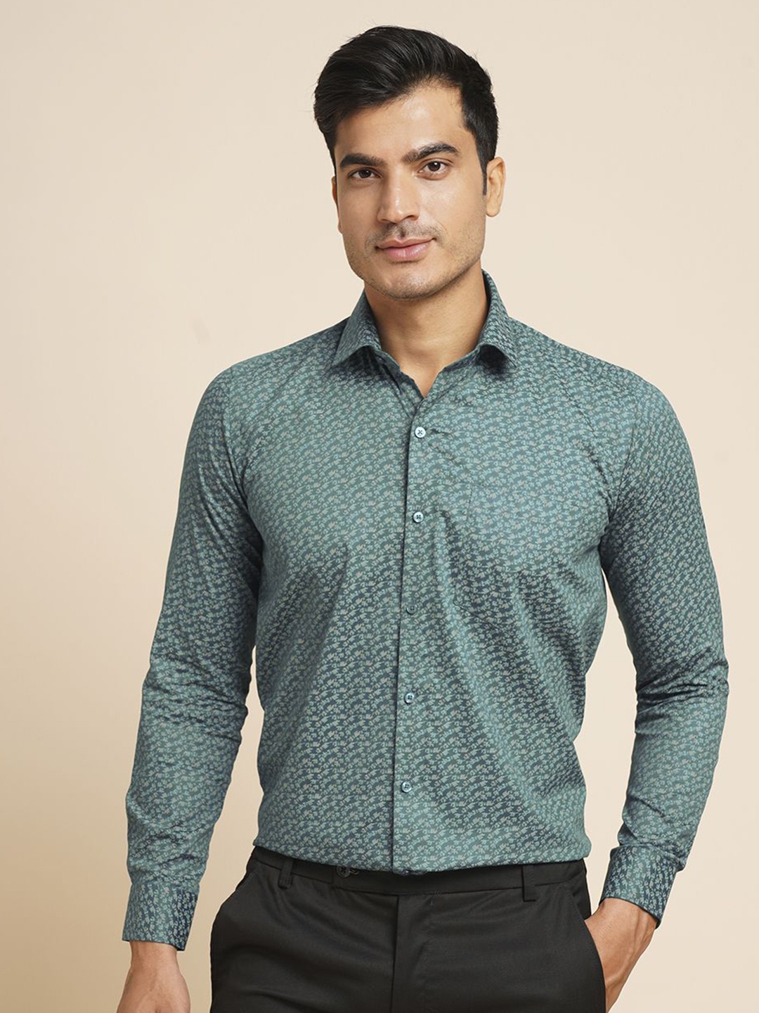 

John Philips Men Slim Fit Floral Opaque Printed Casual Shirt, Green