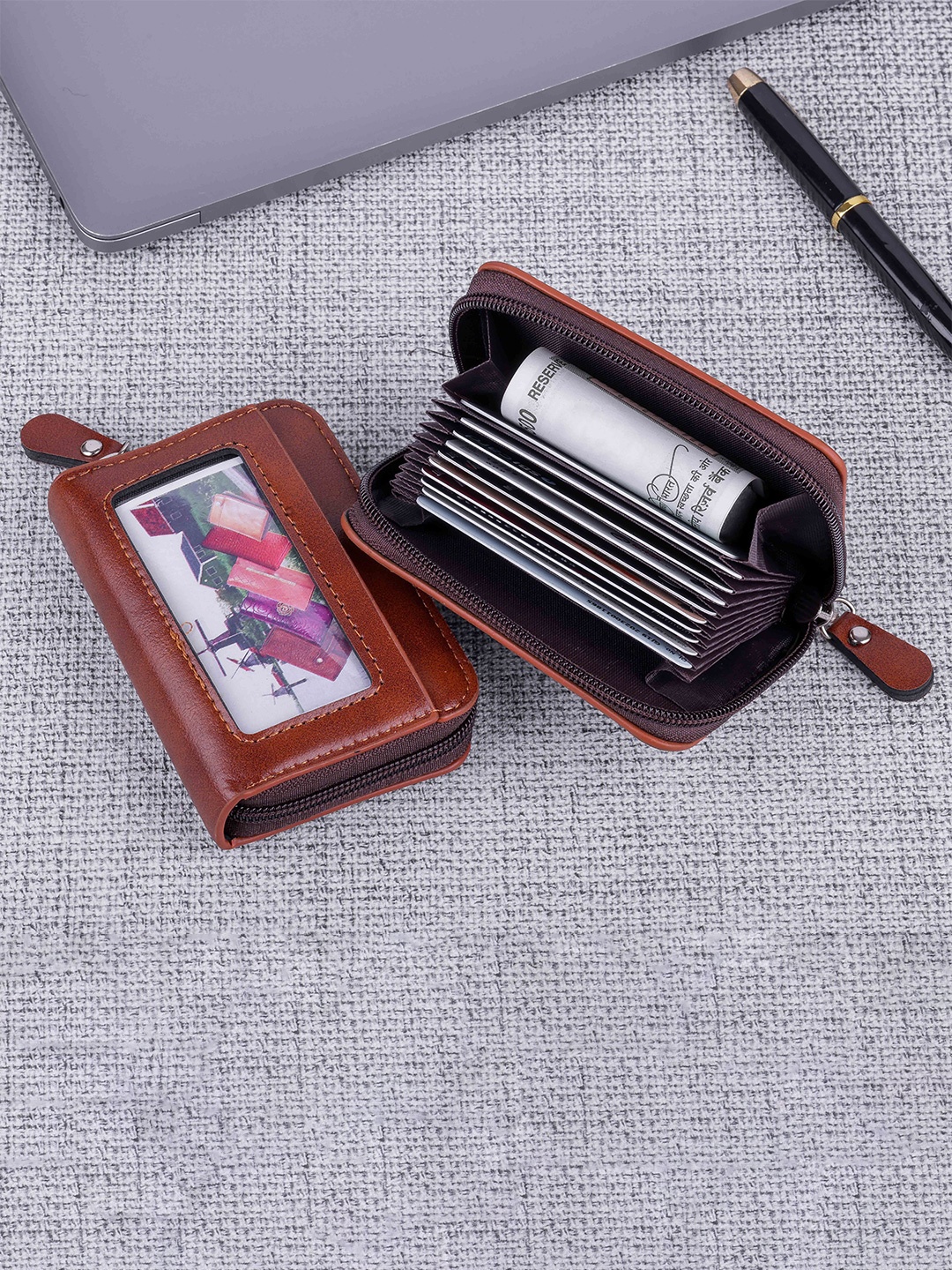 

WATCHSTAR Men Zip Detail Leather Card Holder, Brown