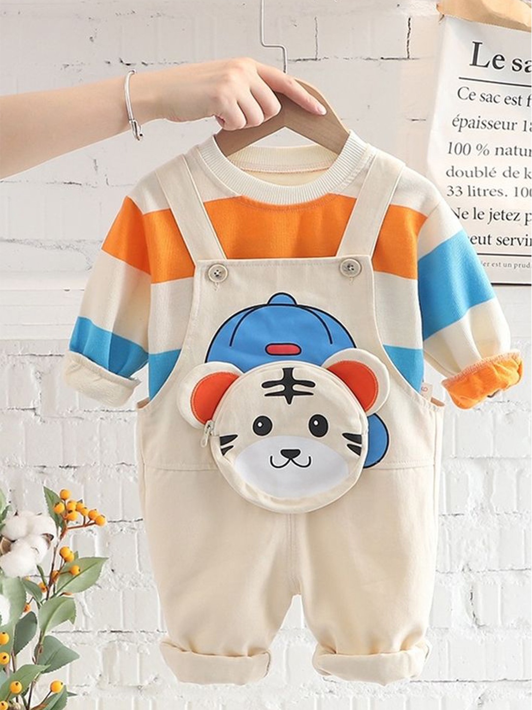 

LULU & SKY Boys Printed T-shirt with Trousers, Beige