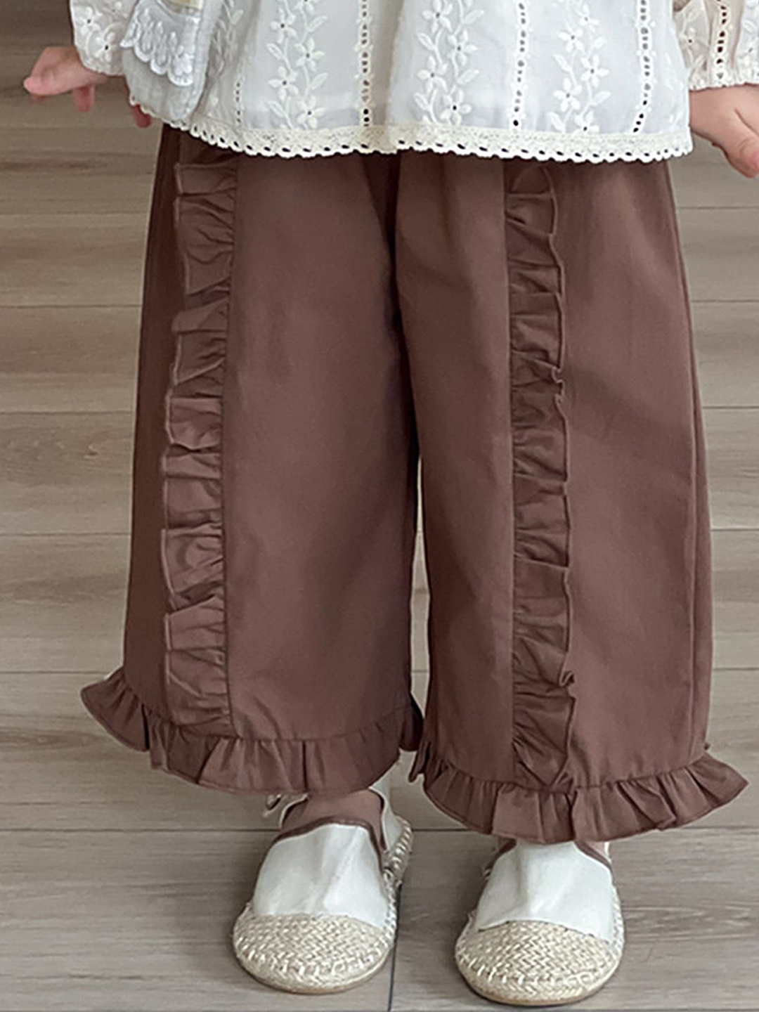 

LULU & SKY Girls Wide Leg High-Rise Low Distress Jeans, Brown
