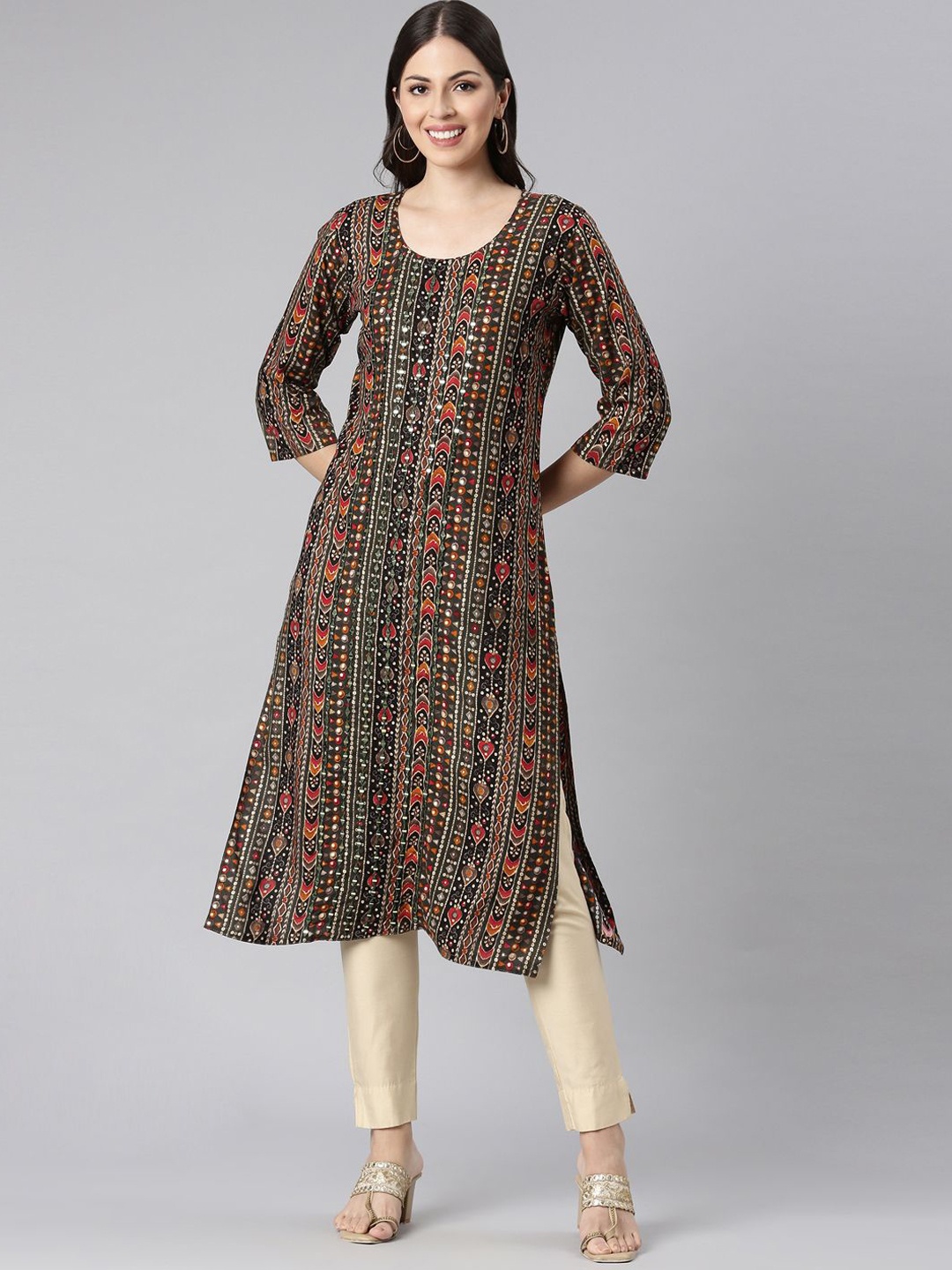 

Neerus Women Tribal Printed Mirror Work Kurta, Green