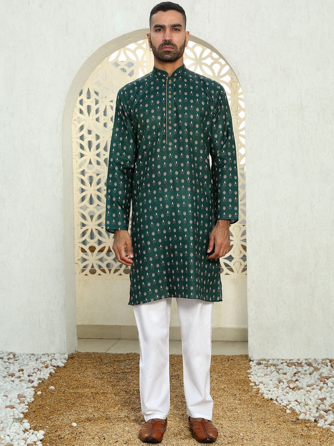 

KRAFT INDIA Men Floral Printed Regular Kurta with Pyjamas, Olive