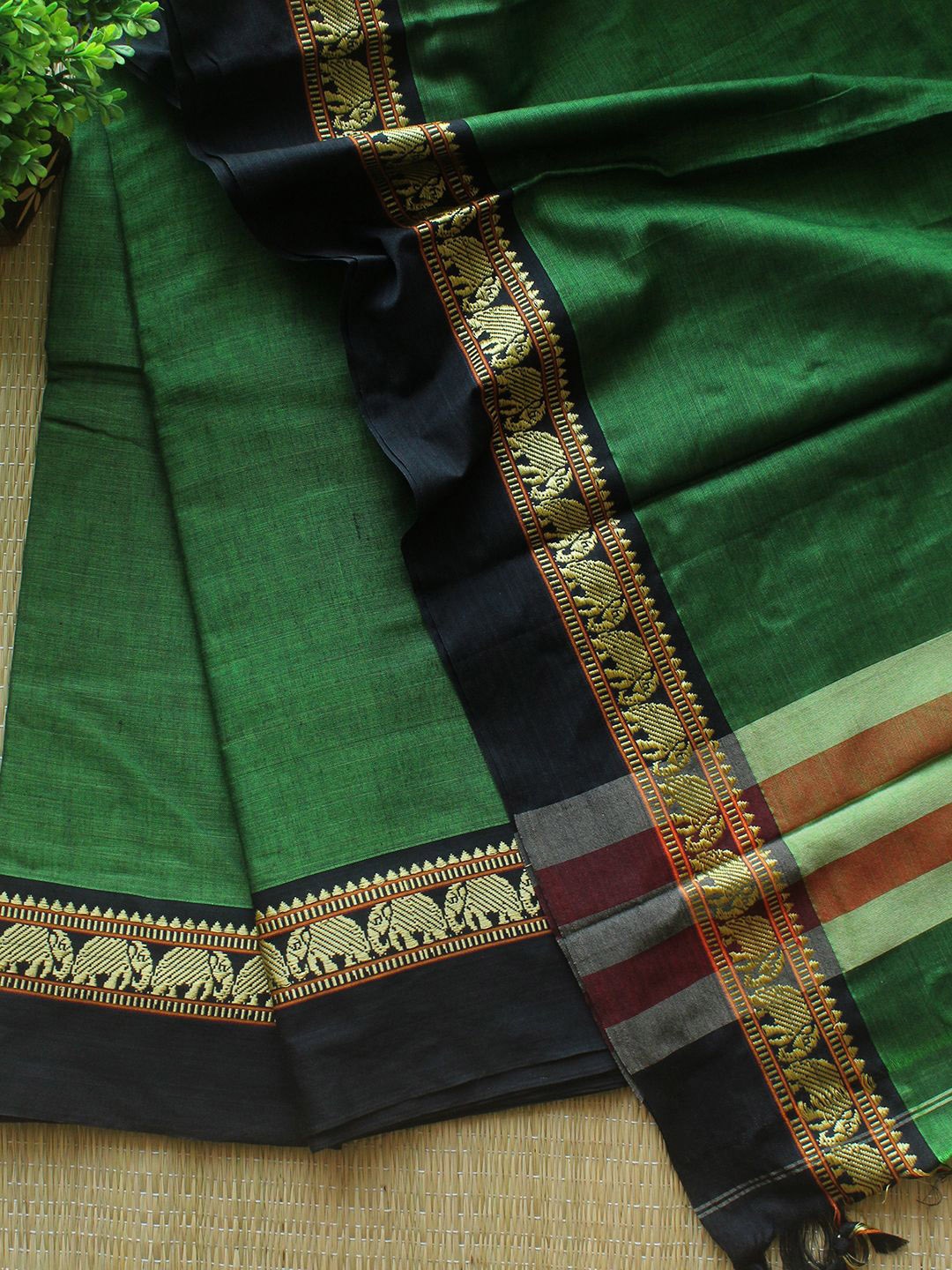 

Weaves of Tradition Pure Cotton Unstitched Dress Material, Green