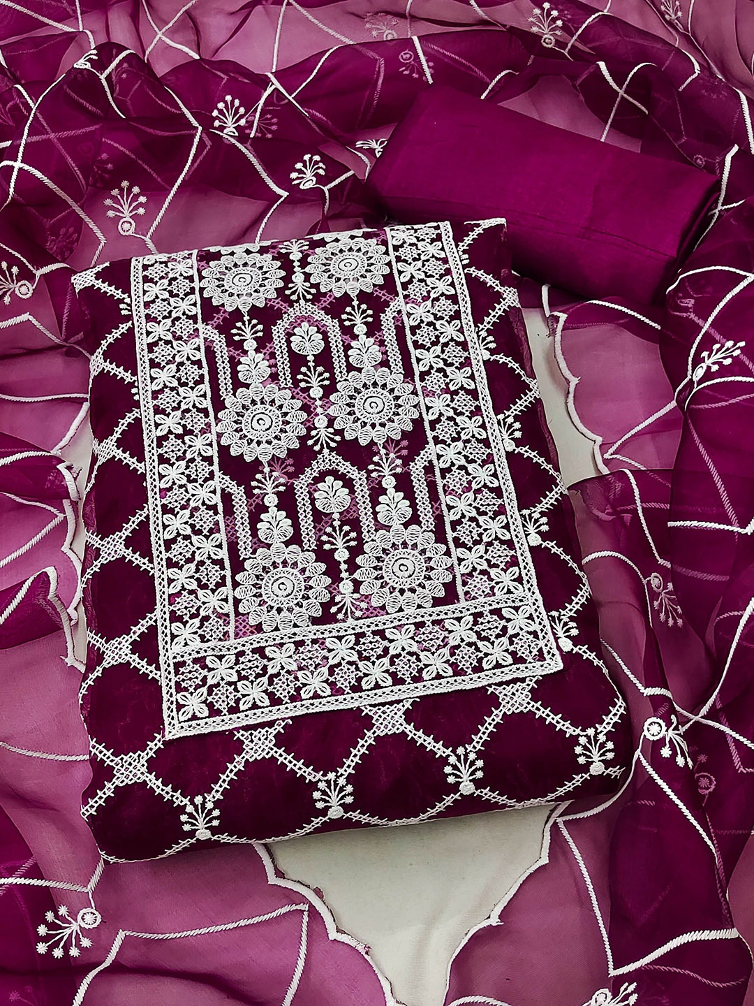

SHADOW & SAINING Embroidered Organza Unstitched Dress Material, Magenta