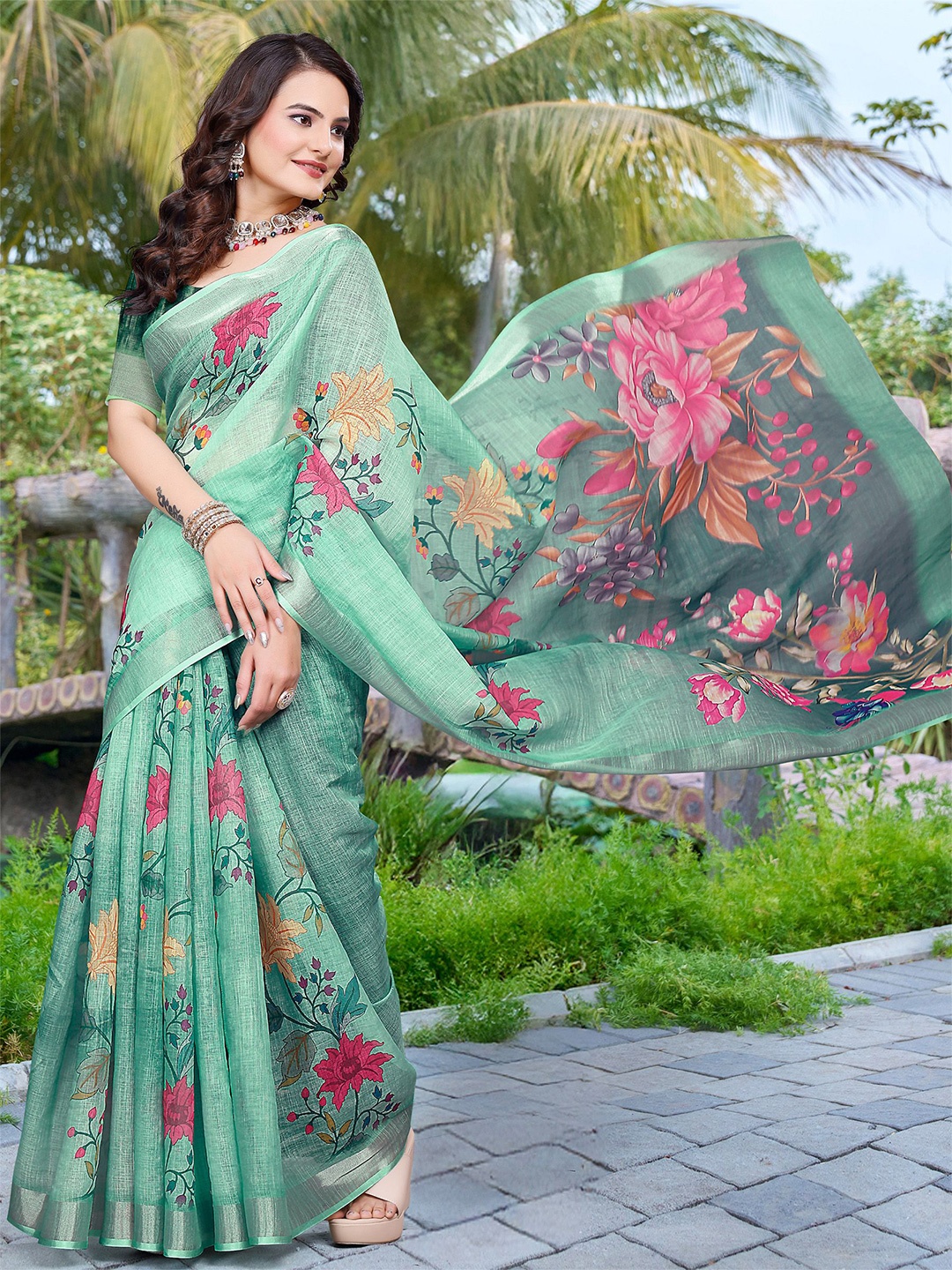

Anouk Floral Linen Blend Saree, Green