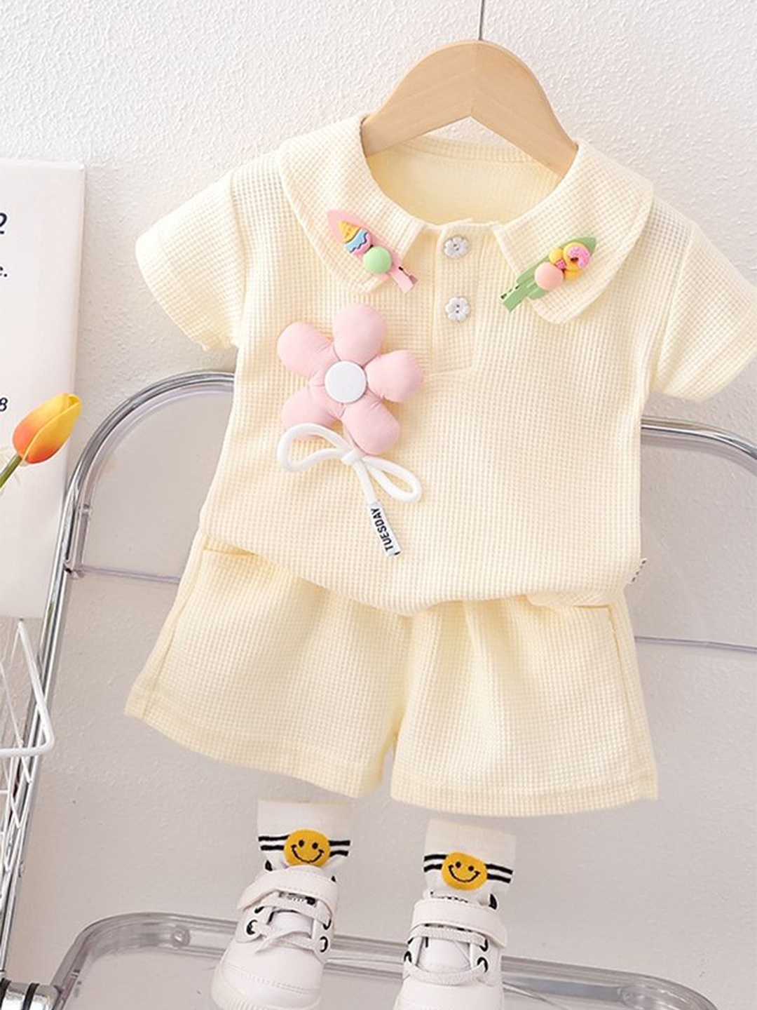 

LULU & SKY Girls Top with Shorts, Beige