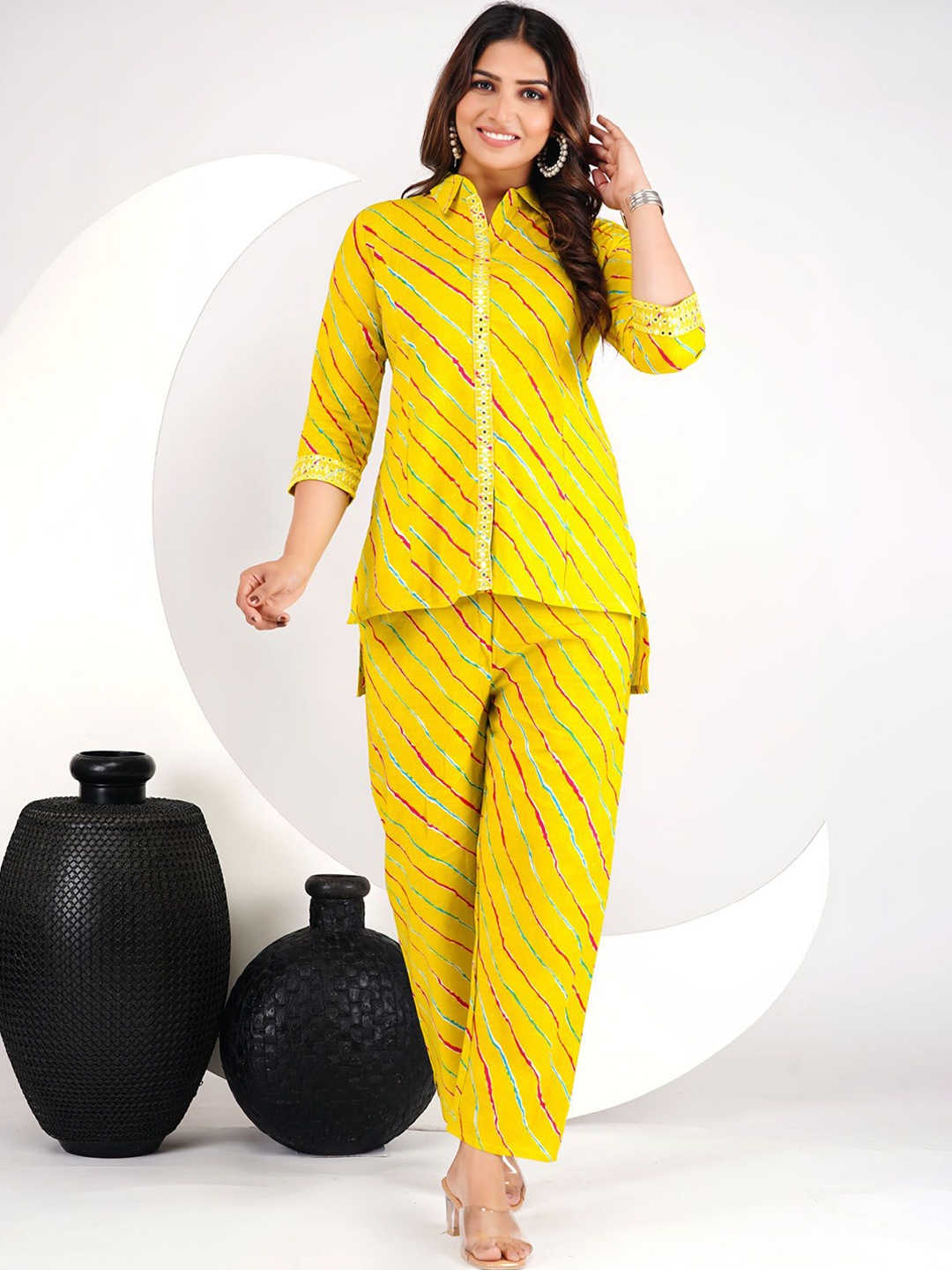 

L.H HANDICRAFTS Women Bandhani Printed Regular Pure Cotton Top with Pyjamas, Yellow