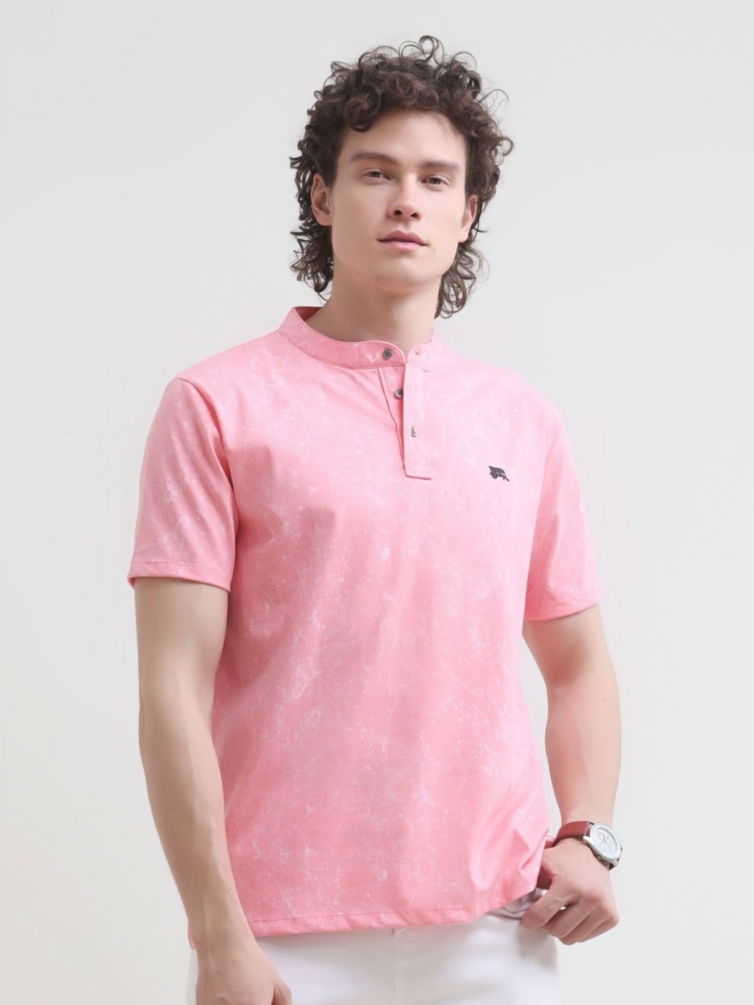 

Estilocus Men Floral Printed Henley Neck Pockets T-shirt, Pink