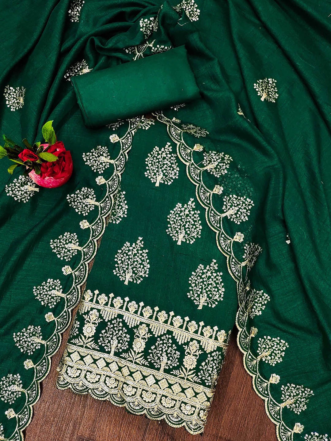 

SHADOW & SAINING Embroidered Unstitched Dress Material, Green