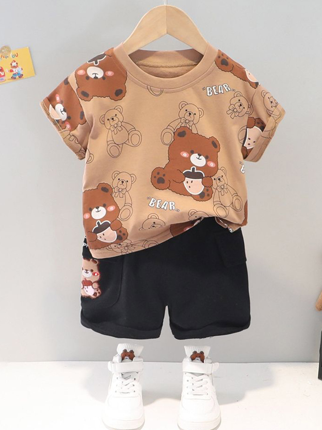 

LULU & SKY Unisex Kids Printed T-shirt with Shorts, Brown