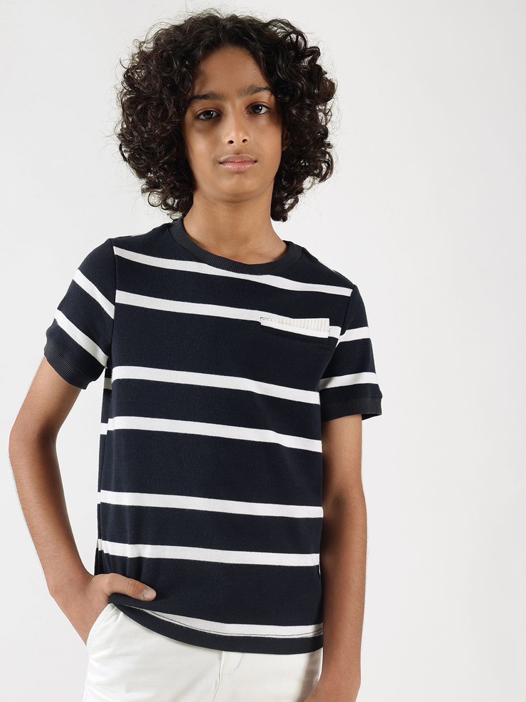 

One Friday Boys Striped Pockets T-shirt, Multi
