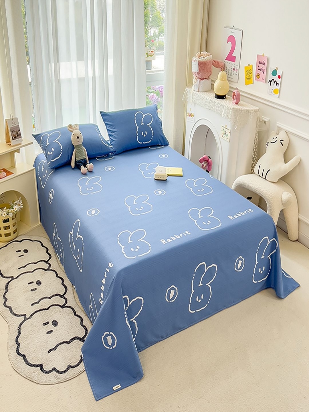 

JC HOME Blue & White 140 TC King Bedsheet with 2 Pillow Covers