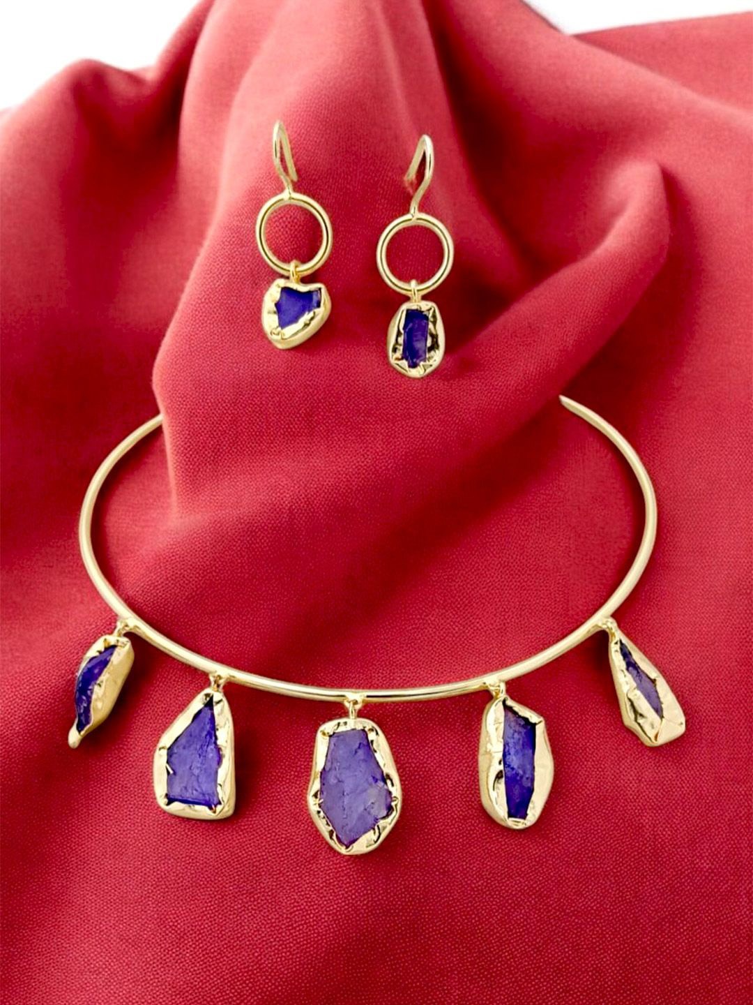 

TISHUL JEWELS Gold-Plated Stones-Studded Jewellary Set