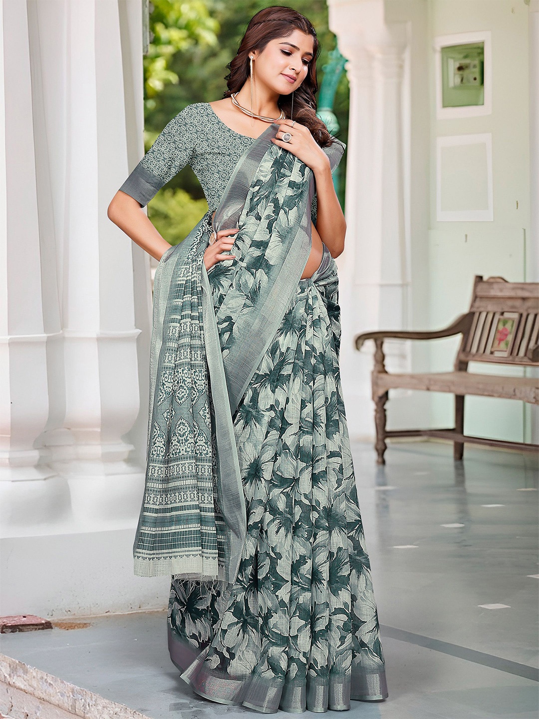 

Anouk Floral Linen Blend Saree, Green