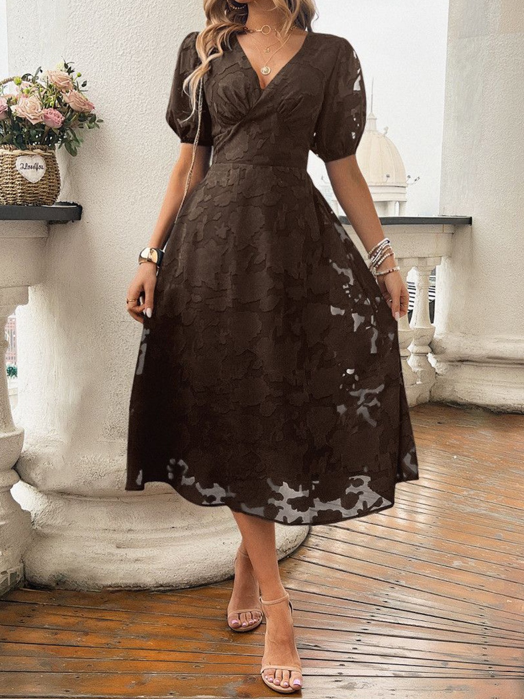 

The Roadster Lifestyle Co Self-Design Round Neck Maxi Dress, Brown