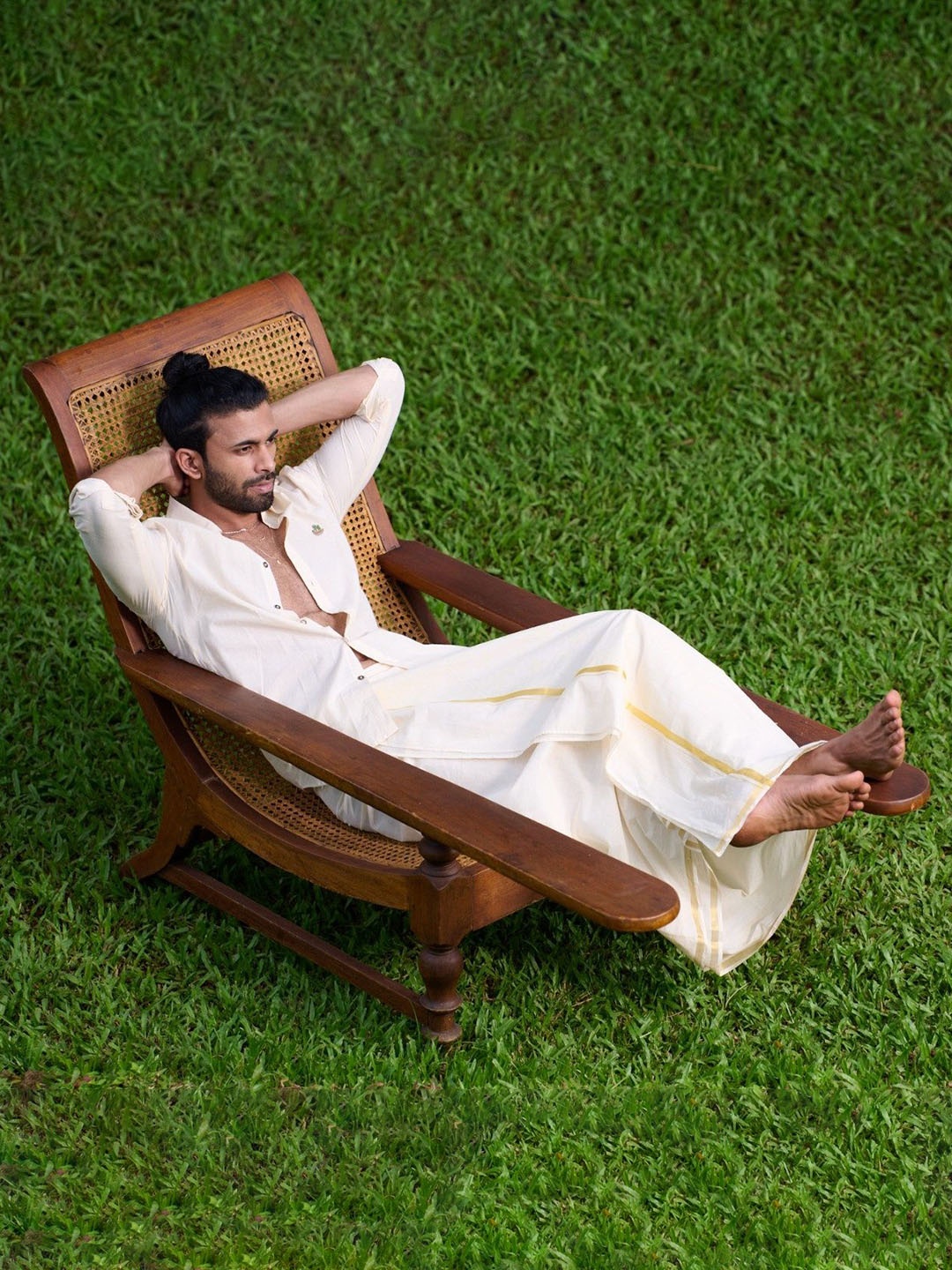 

Seamstress Men Kasavu Mundu Lungi, White