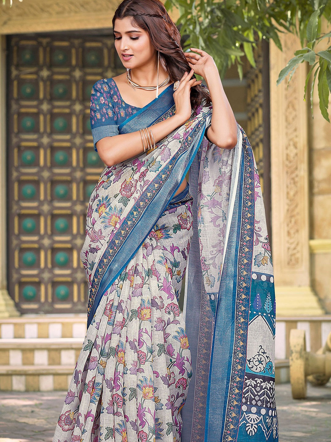 

Anouk Floral Linen Blend Saree, Cream