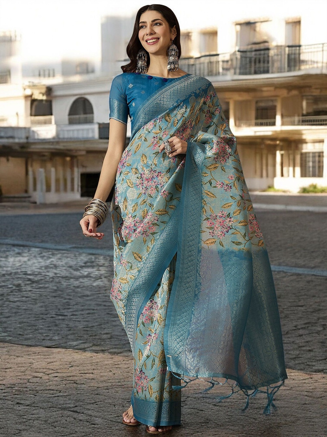 

Mitera Woven Design Zari Silk Blend Kanjeevaram Saree, Blue