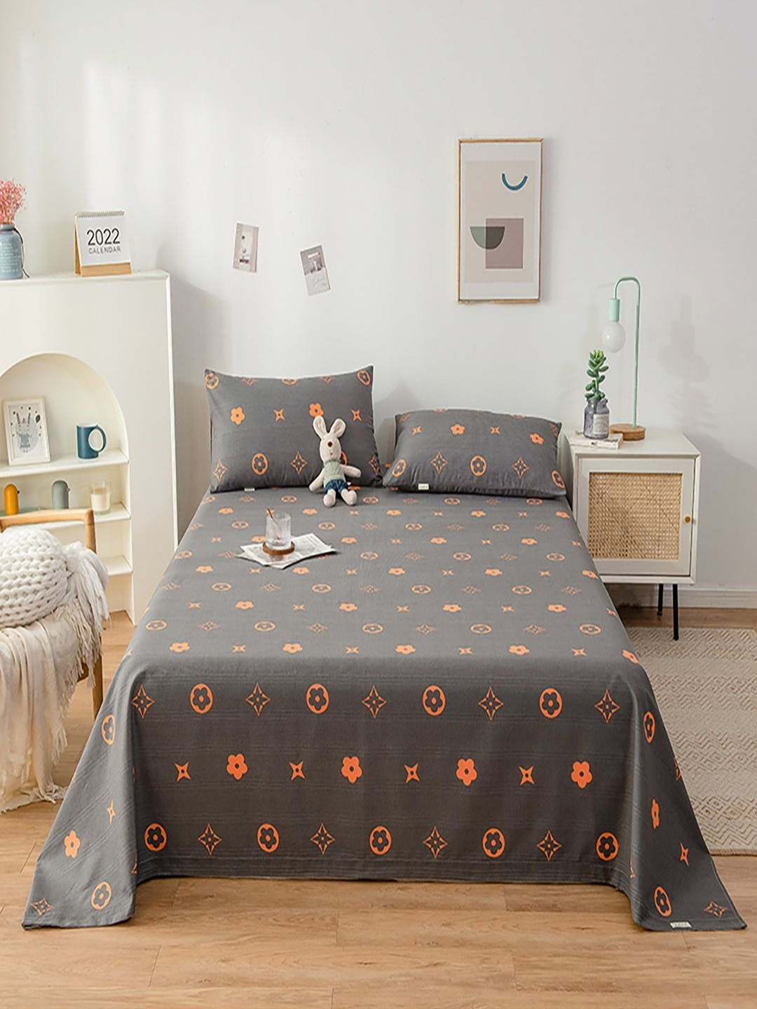 

JC HOME Grey & Orange Floral 140 TC Single Bedsheet with 1 Pillow Covers