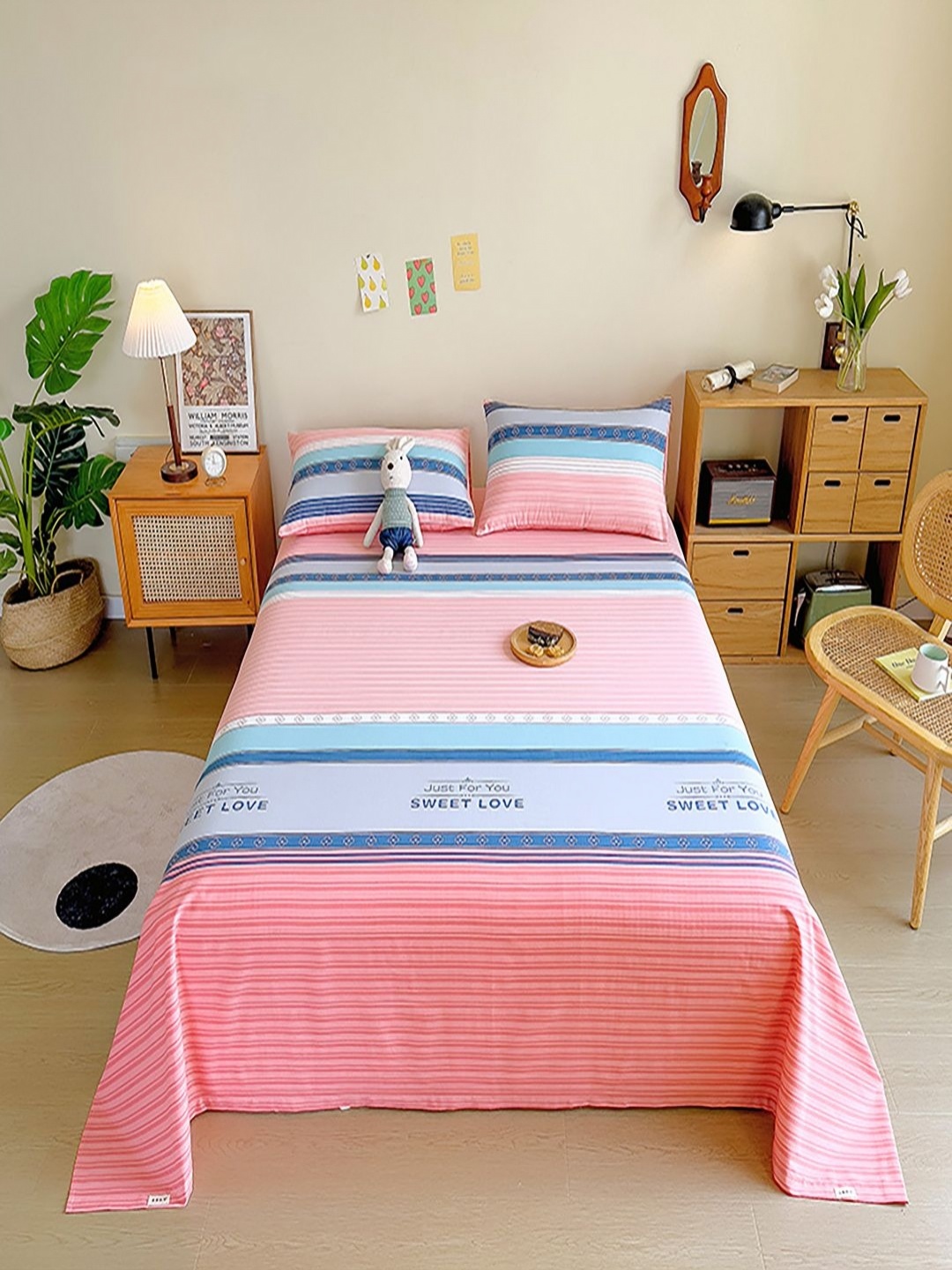 

JC HOME Pink & Blue Striped 140 TC King Bedsheet with 2 Pillow Covers