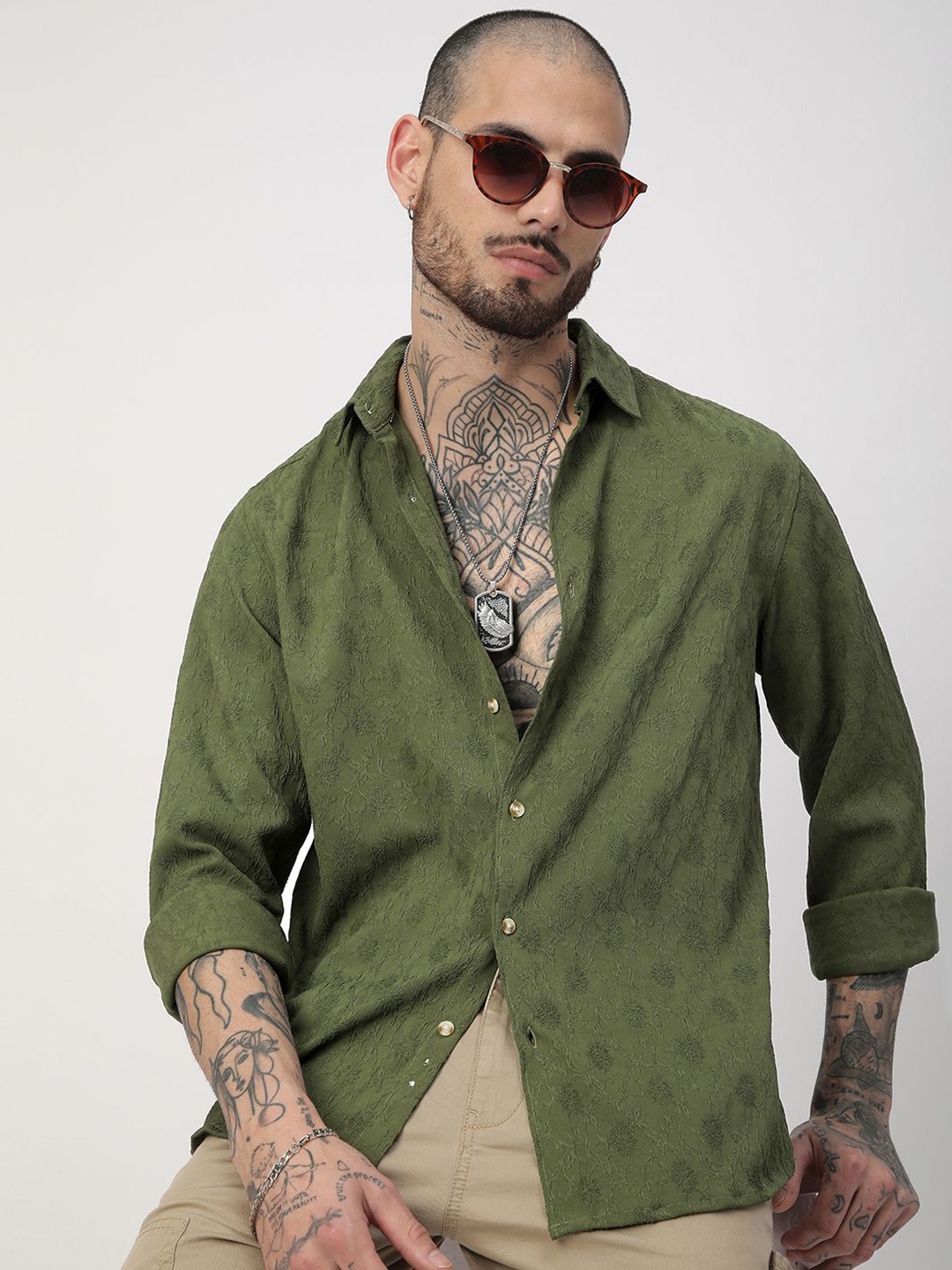 

VASTRADO Men Classic Slim Fit Opaque Casual Shirt, Green