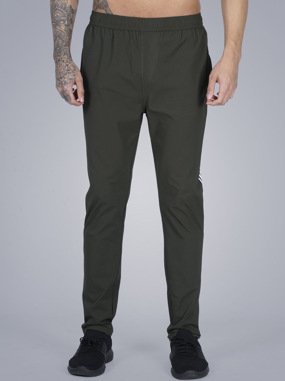 

GOTO Men Striped Mid-Rise TrackPants, Olive