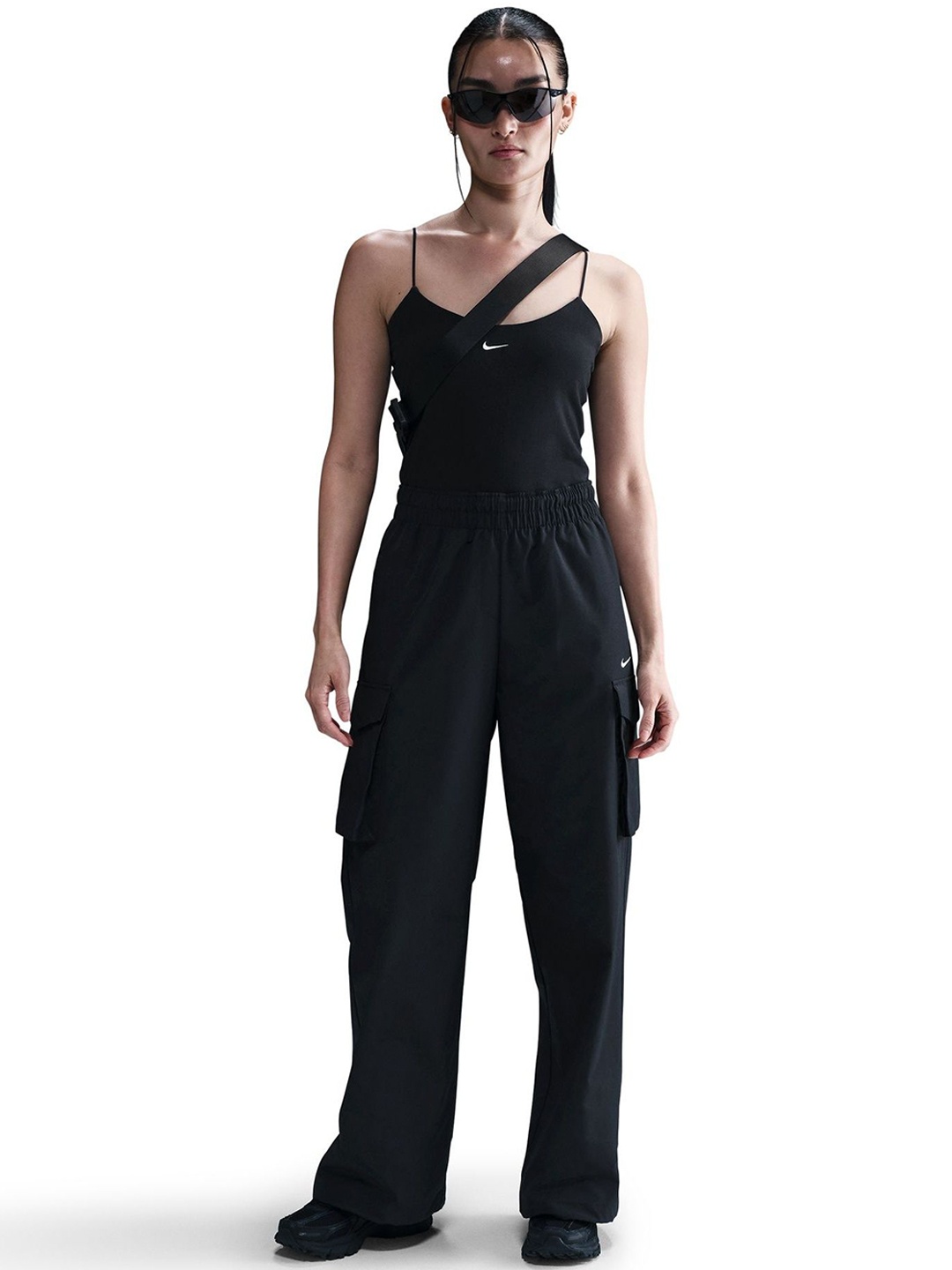 

Nike Sportswear Everything Wovens Women's Mid-Rise Cargo Trousers, Black