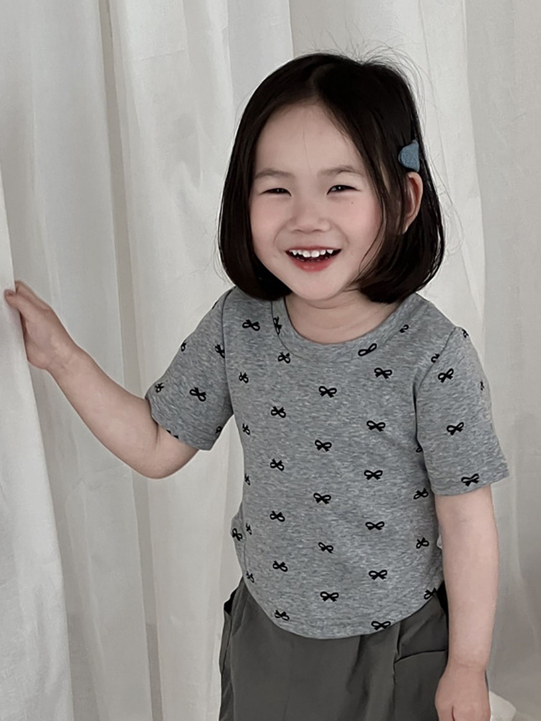 

LULU & SKY Girls Printed Slim Fit T-shirt, Grey