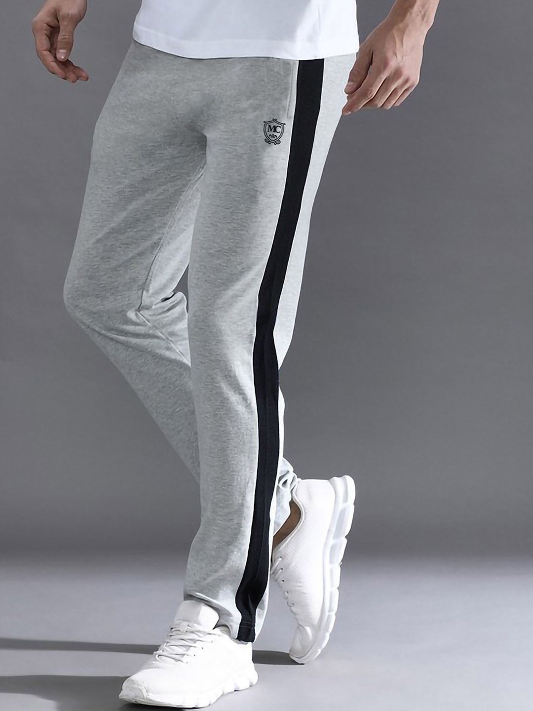 

MOUNTAIN COLOURS Men Colorblocked Cotton Mid-Rise TrackPants, Grey