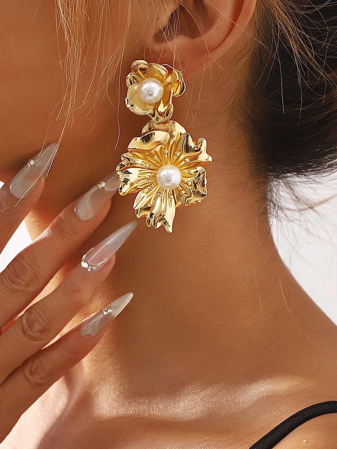 

LULU & SKY Contemporary Studs Earrings, Gold