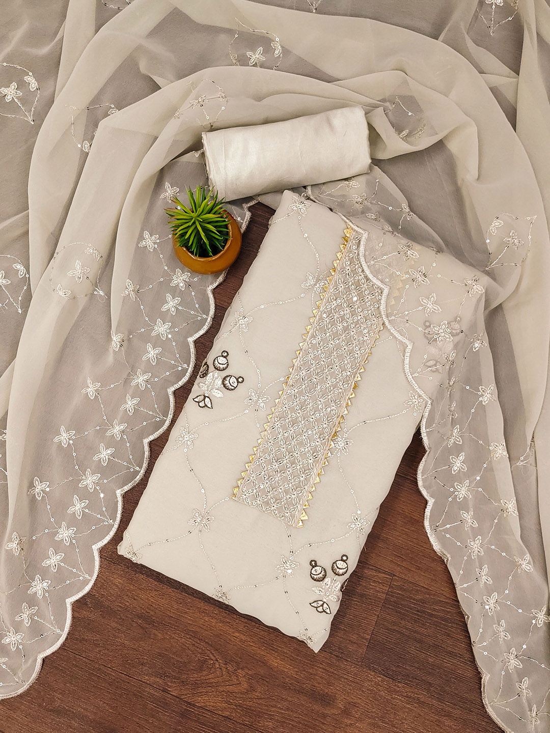 

SHADOW & SAINING Embroidered Silk Georgette Unstitched Dress Material, Off white