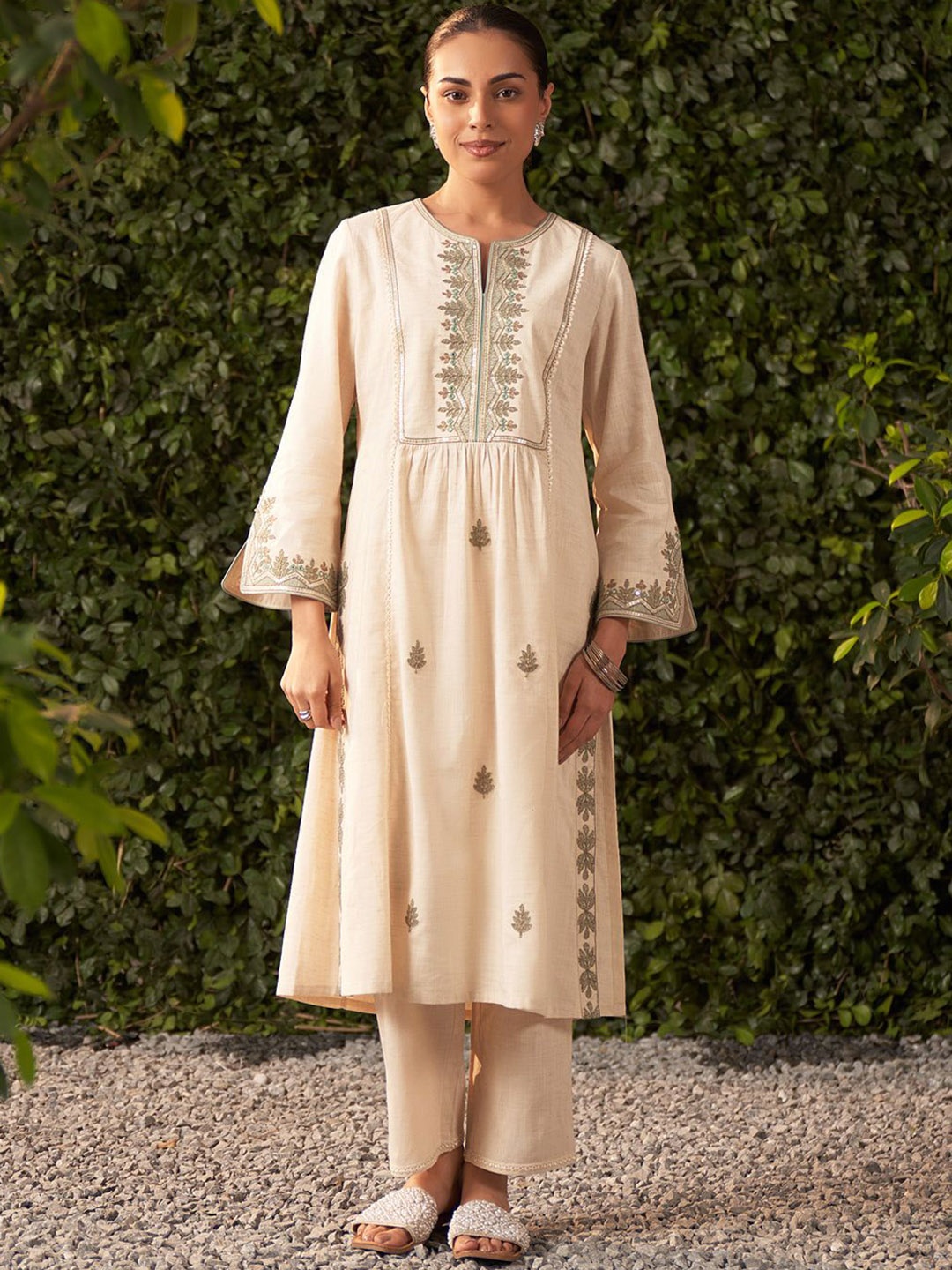 

Lakshita Women Ethnic Motifs Embroidered Regular Thread Work Kurta with Trousers, Cream