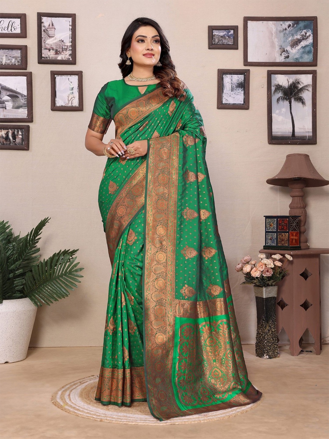 

LeeliPeeri Designer Woven Design Zari Silk Blend Banarasi Saree, Green