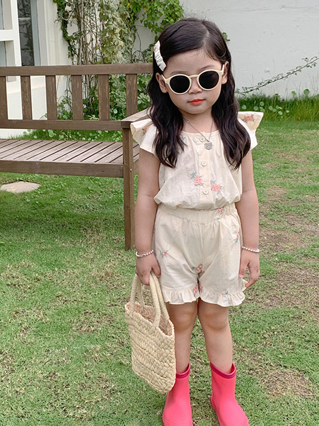 

LULU & SKY Girls Top with Shorts, Beige