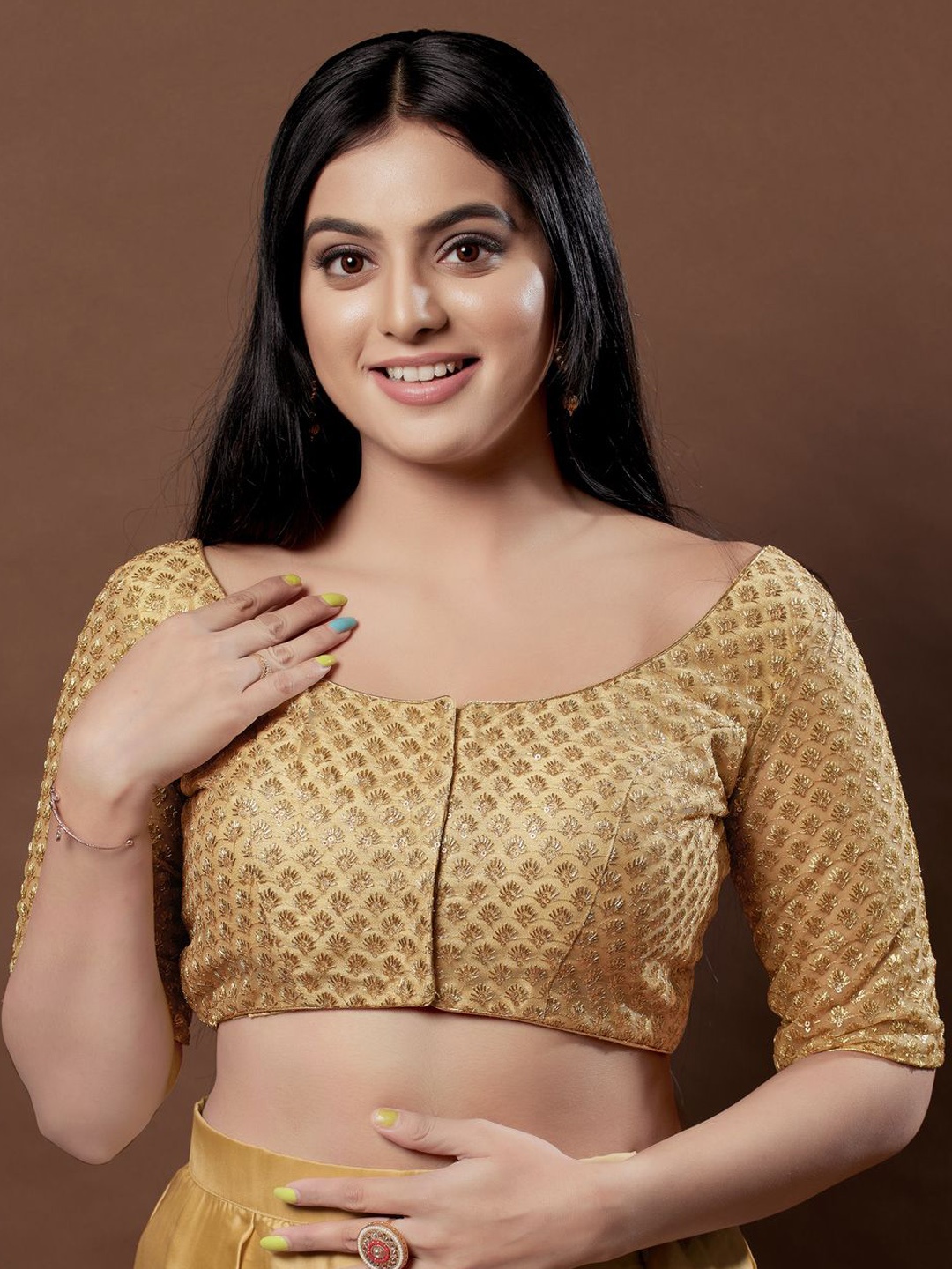 

VAMAS - THE DESIGNER BLOUSES Women Round Neck Padded Saree Blouse, Gold
