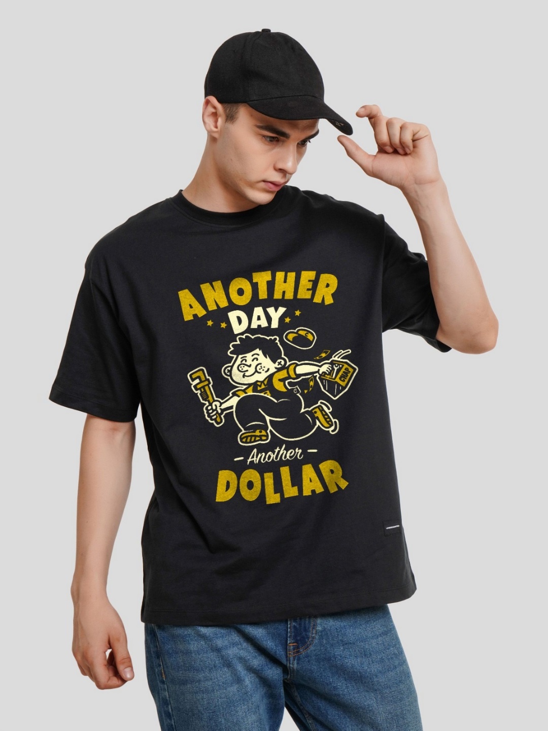 

Underrated Club Men Printed Bio Finish Applique T-shirt, Black