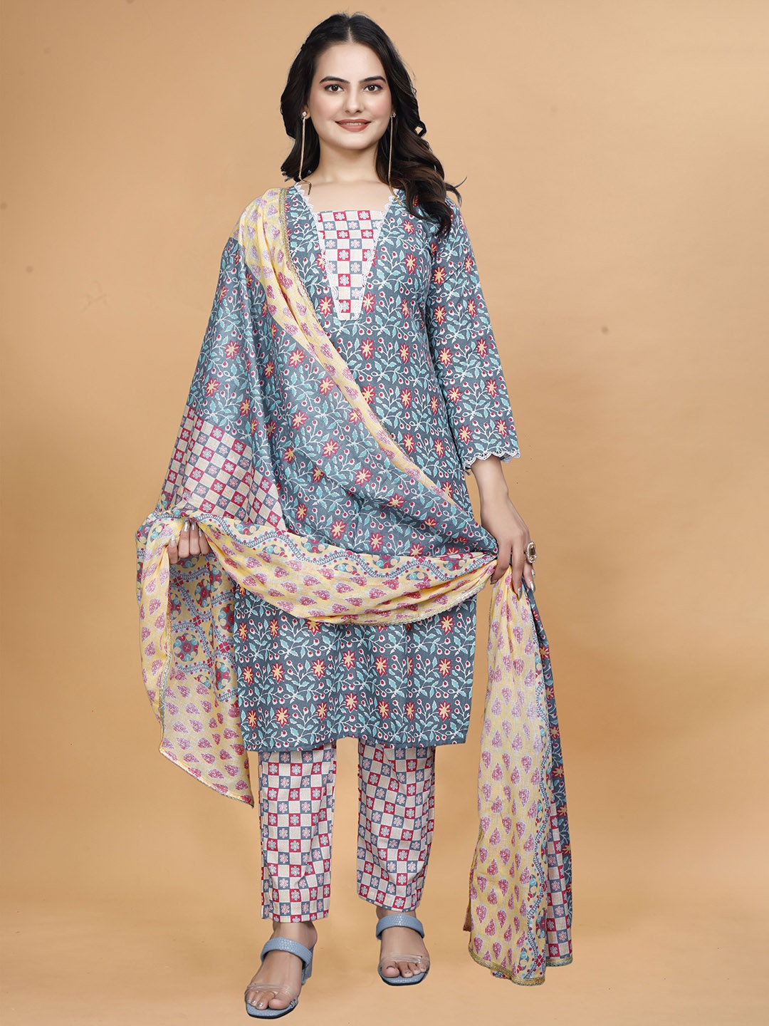 

Sanwariya Silk Women Regular Pure Cotton Kurta with Trousers & With Dupatta, Grey