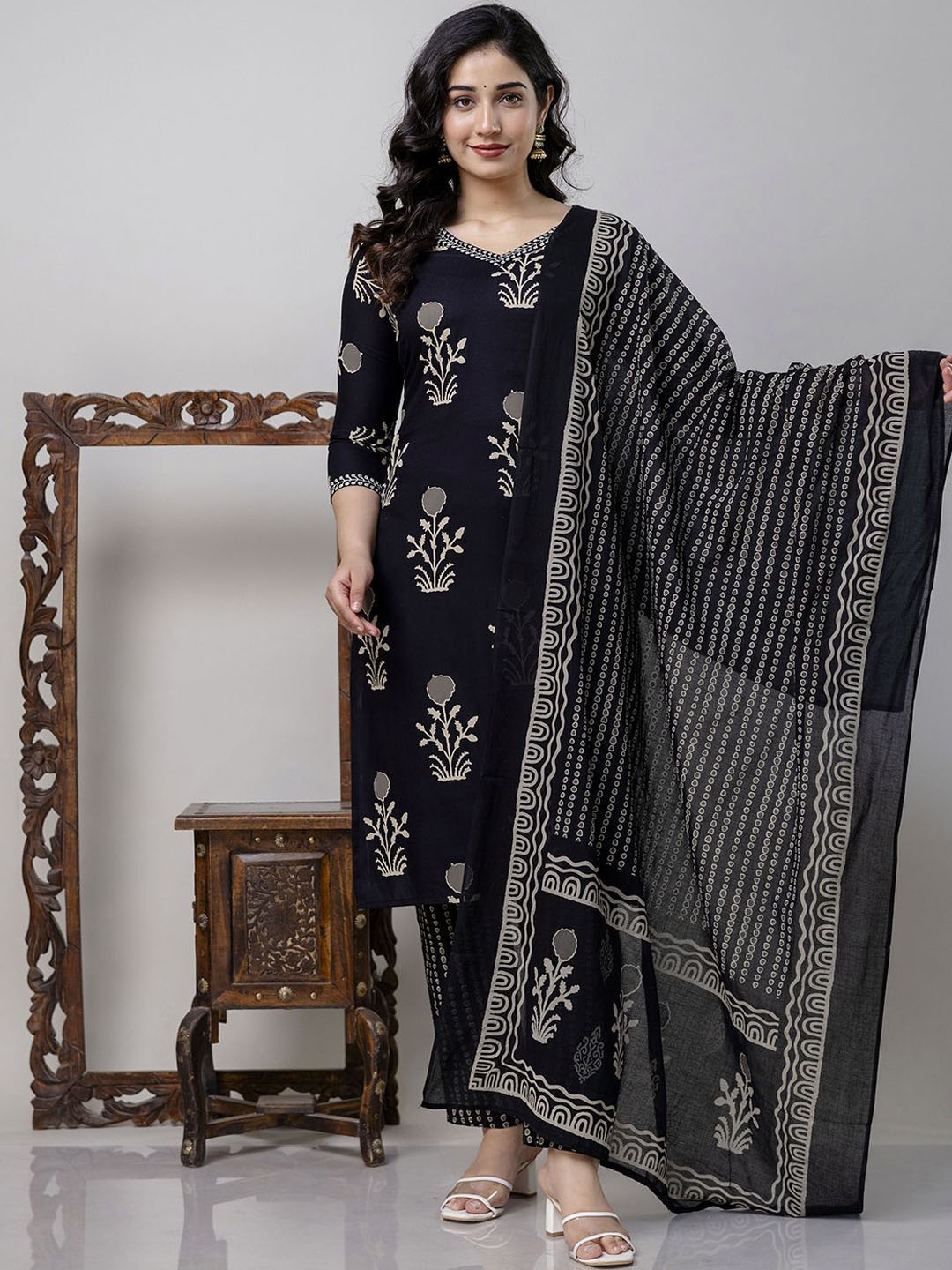 

BAIRAJ Women Ethnic Motifs Printed Regular Kurta with Trousers & With Dupatta, Black