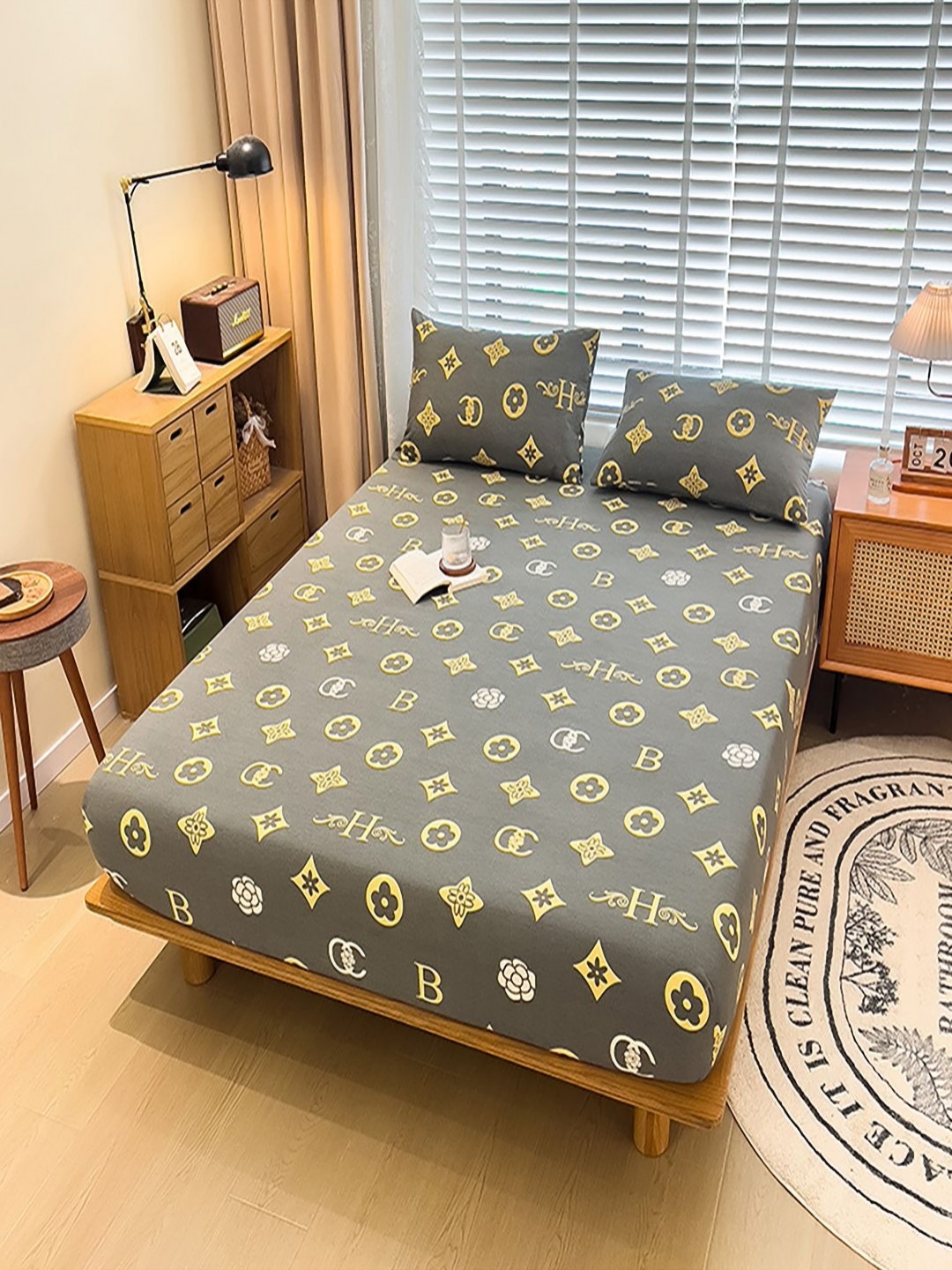 

JC HOME Grey & Yellow 220 TC King Bedsheet with 2 Pillow Covers