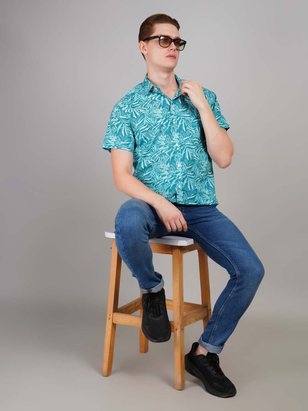 

Le Mec Men Floral Opaque Printed Casual Shirt, Sea green