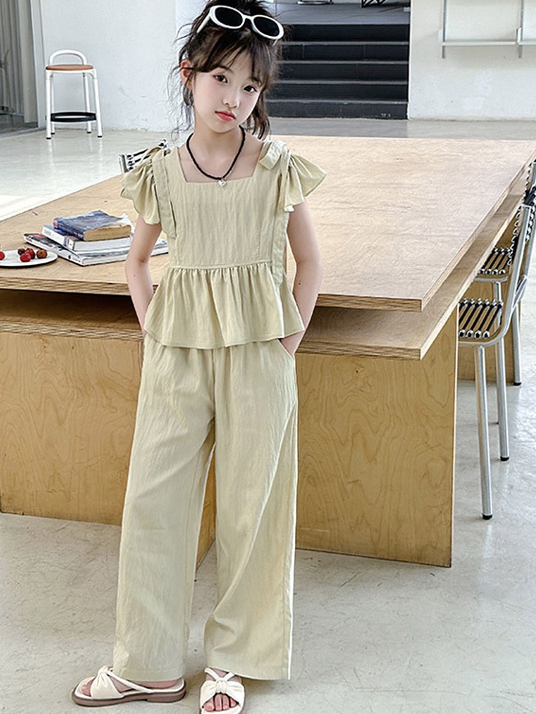 

LULU & SKY Girls Top with Trousers, Beige