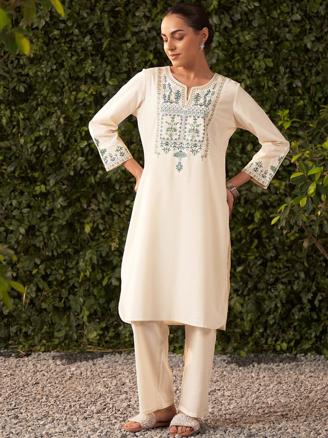 

Lakshita Women Ivory Embroidered Cotton Co-Ords, Off white