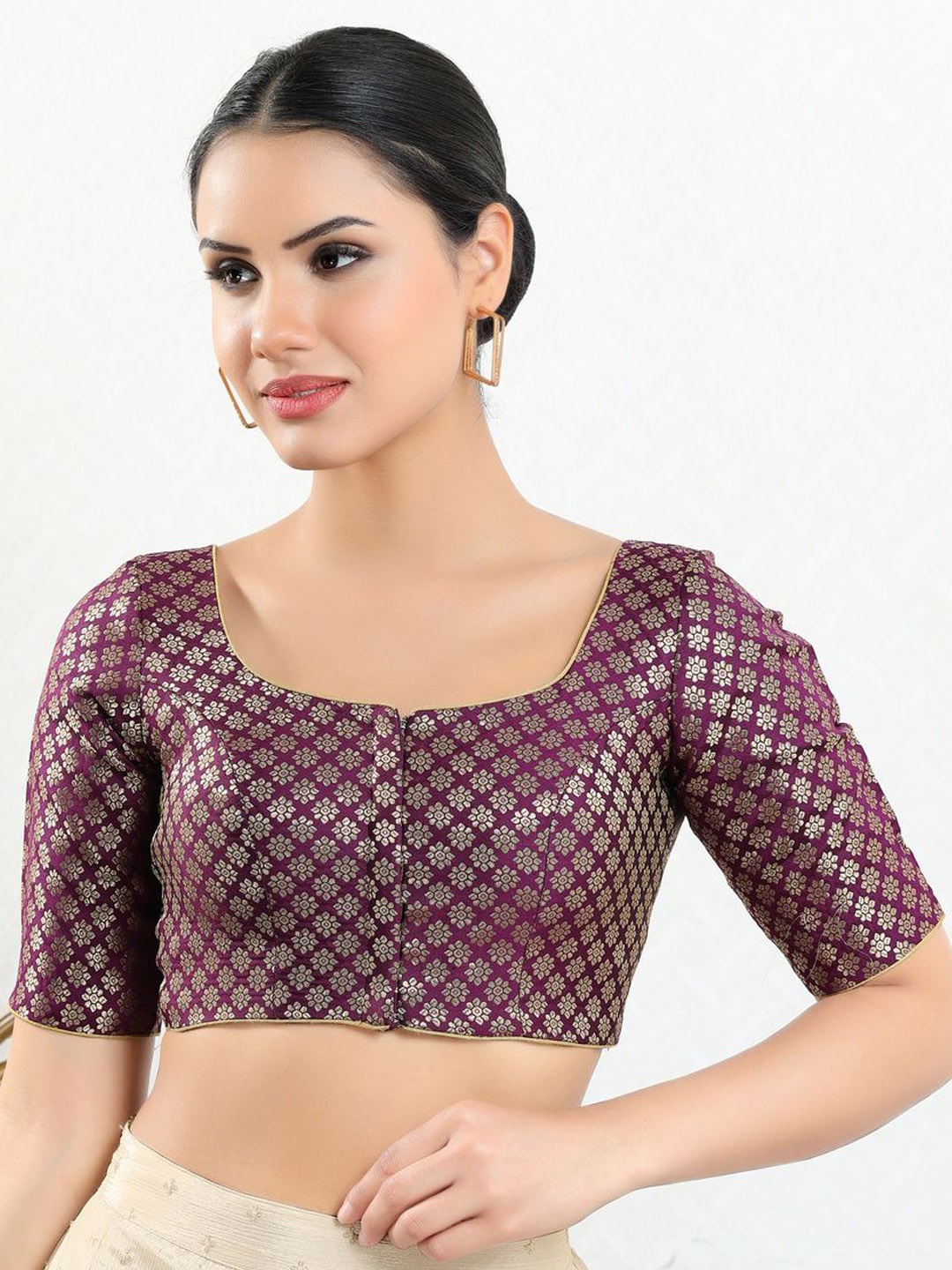 

VAMAS - THE DESIGNER BLOUSES Woven Design Non Padded Round Neck Saree Blouse, Burgundy