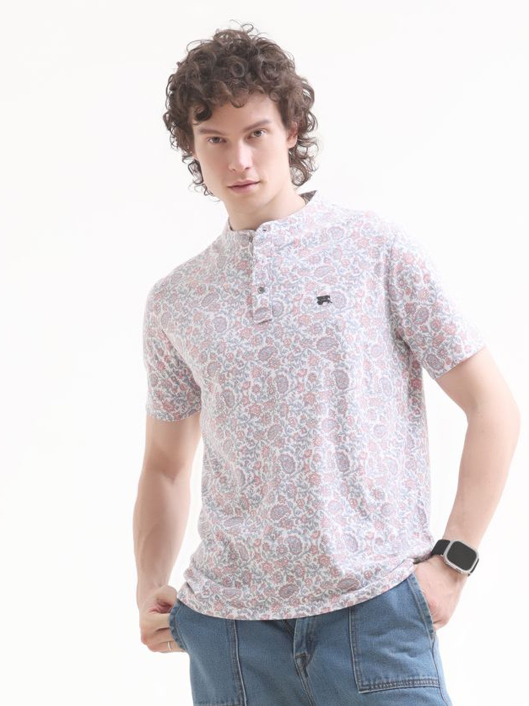 

Estilocus Men Floral Printed Henley Neck Pockets T-shirt, Grey