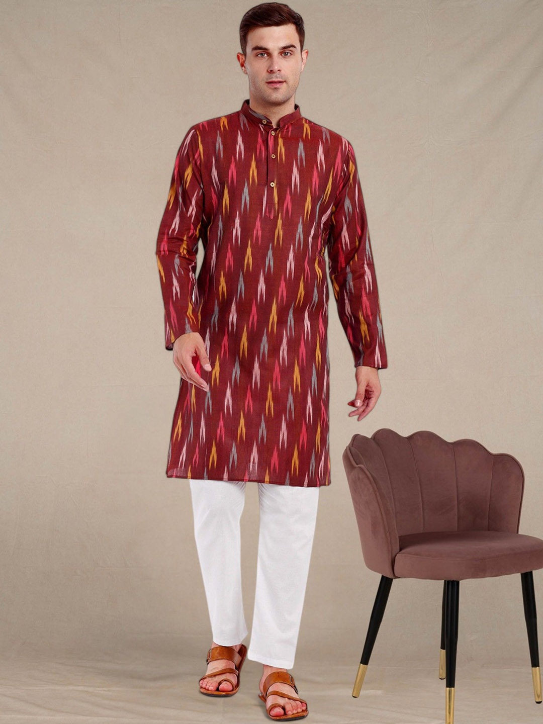 

SKAVIJ Men Printed Regular Pure Cotton Kurta with Pyjamas, Maroon