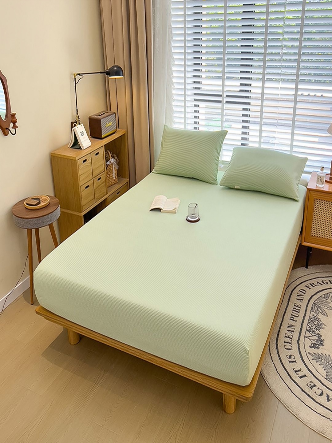 

JC HOME Green 220 TC King Bedsheet with 2 Pillow Covers
