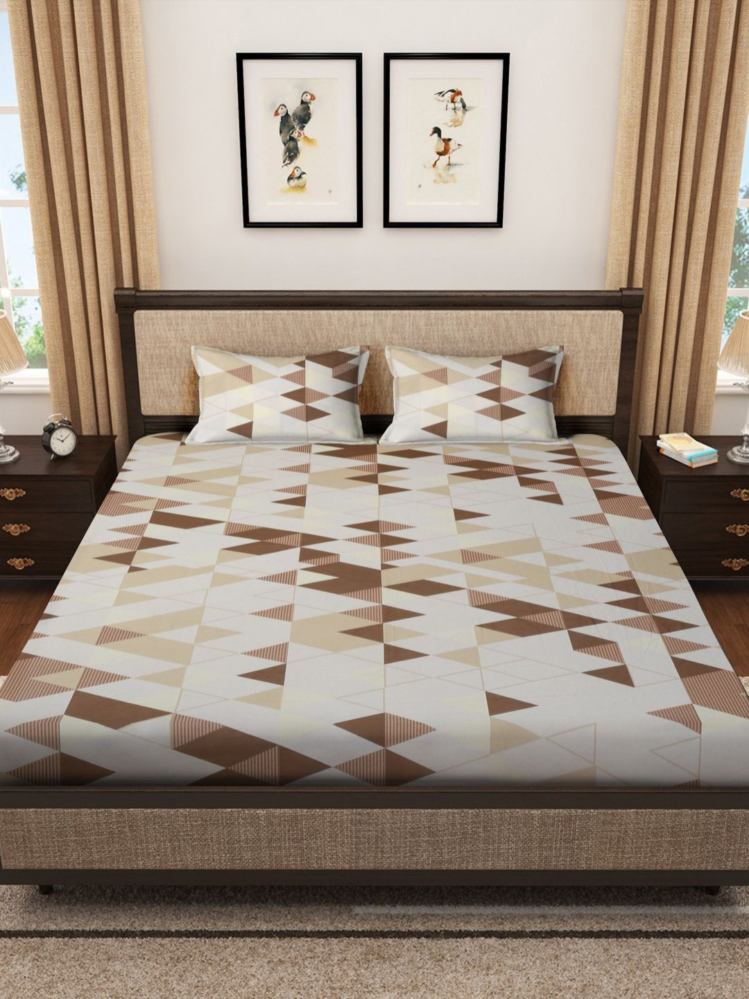 

Myntra Elegant Homes White & Rust Geometric 400 TC King Bedsheet with 2 Pillow Covers